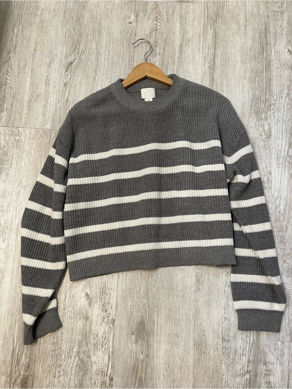 H&M Striped Sweater - M - Picture 6 of 8